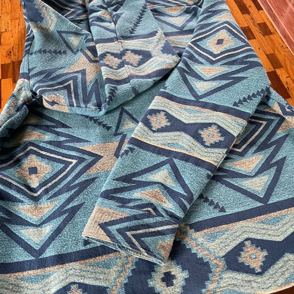 Faherty Poncho - Picture 6 of 14
